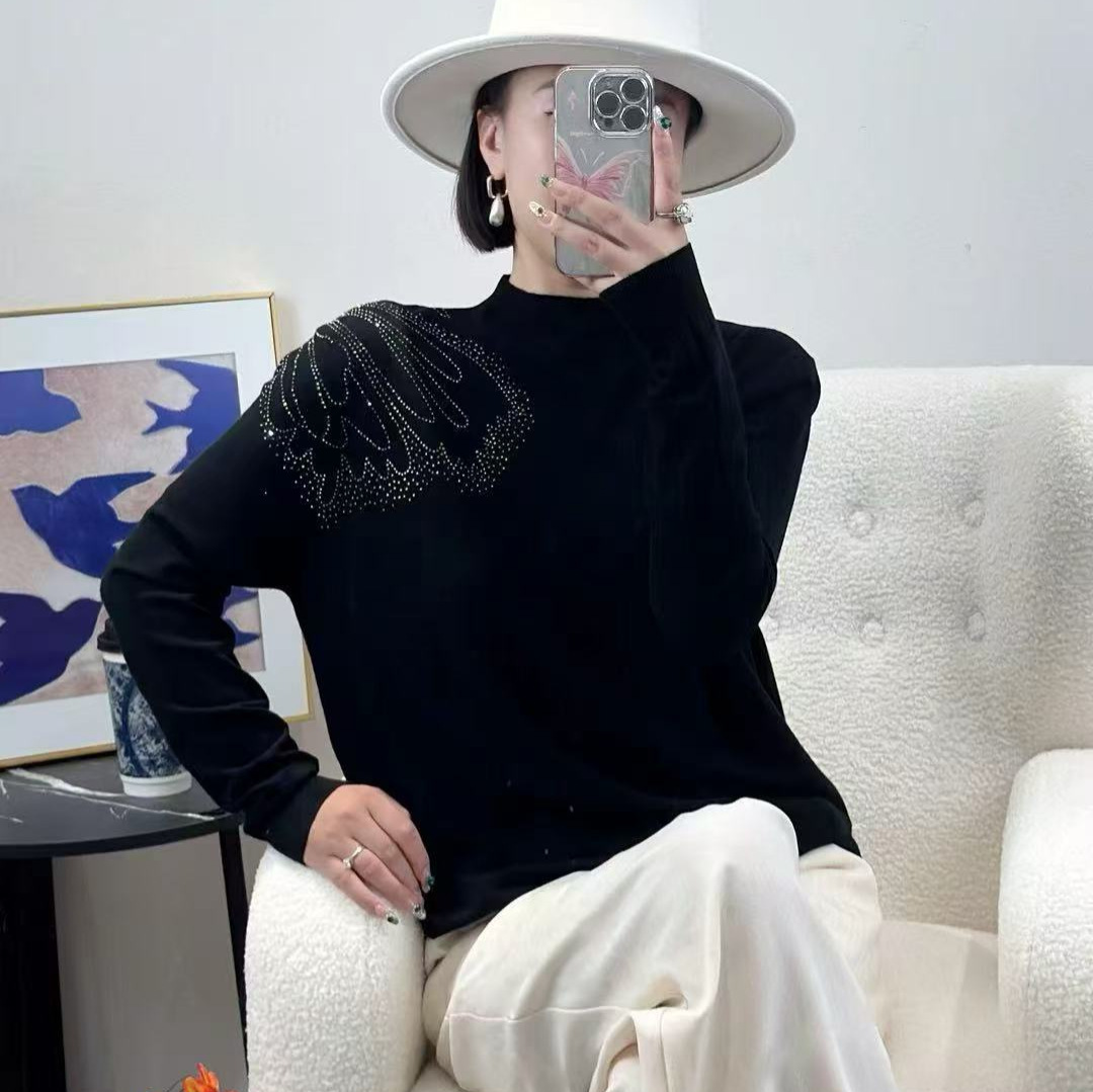 2025秋冬新款时尚百搭高温烫钻大板妈妈装安迪绒打底毛衣女980