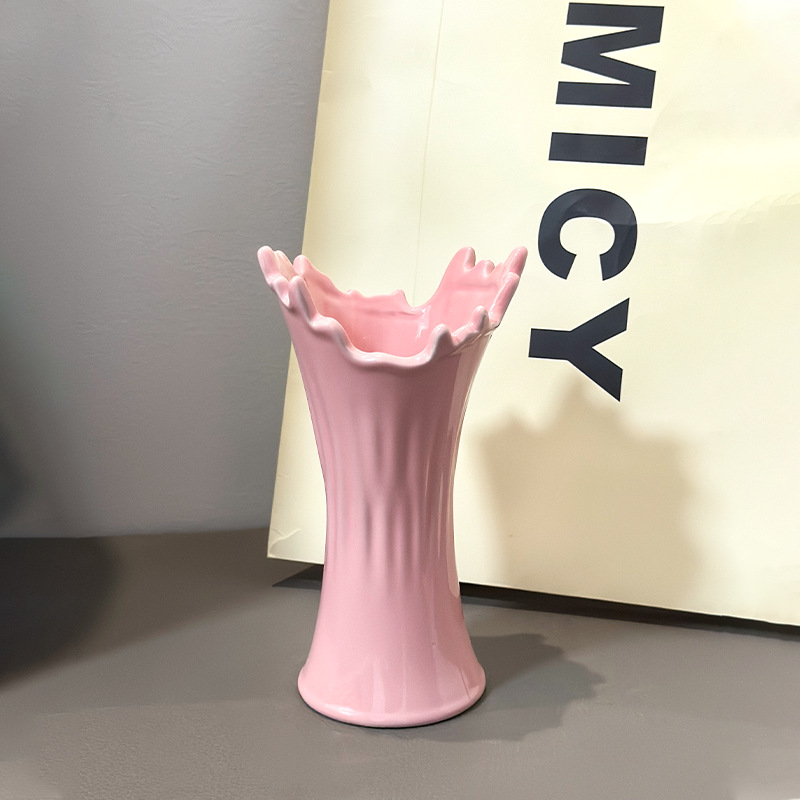 핑크색 작은 허리 꽃병