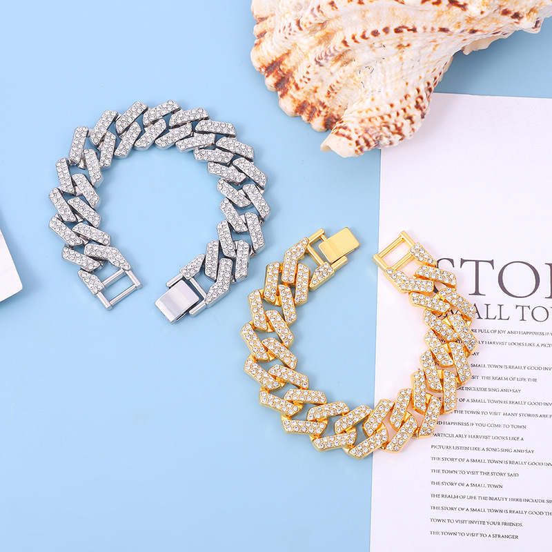 Cuban Link Chain Bracelet With Diamonds For Women And Men_voghion.com