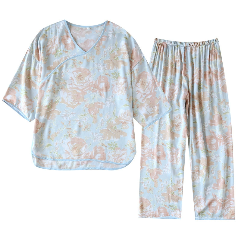 Удобный комплект для отдыха, ретро пиджаама? пижама? - оригинал says "Comfortable set for leisure, retro pijama, floral print, wholesale". Translation: Комфортный комплект для отдыха, ретро пижама, цветочный принт, оптом