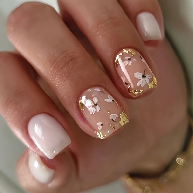 Casual White Flower Wearable Nails Spring New Export Manicure Fake Nails Short Square Gold Foil Nails