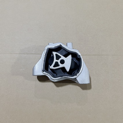 Suitable for Land Rover Freelander Evoque Engine Mount Lr039527 Lr032311 J9C1378
