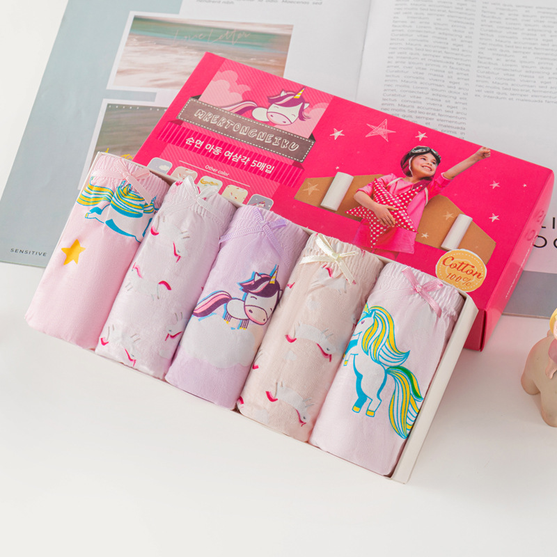 Белая лошадь