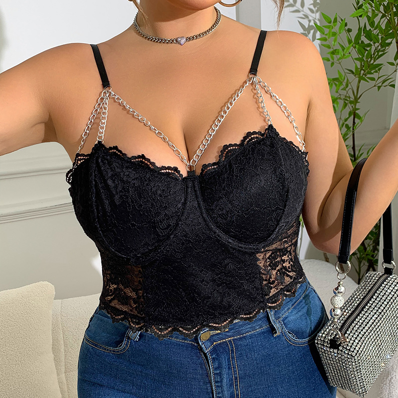 Gran tamaño MM Amazon estilo caliente encaje hueco chica caliente cadena de anillo de acero estilo corto europeo y americano camisola sexy gordo mm