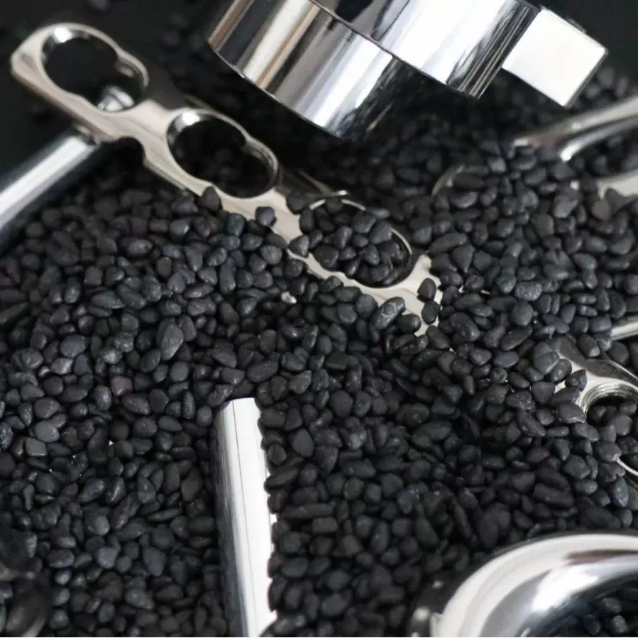 现货批发高铝瓷碎片磨料抛光研磨石3P-1225KG/包氧化铝精细干磨