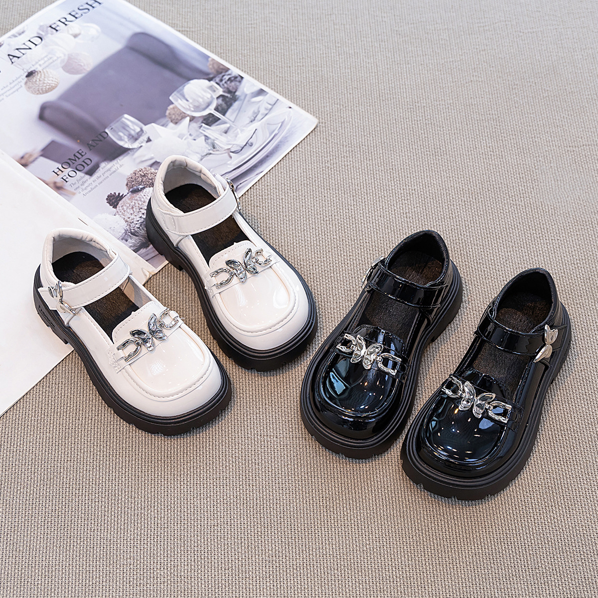 Zapatos de cuero negro para niñas Zapatos de primavera y otoño 2026 nuevos zapatos de princesa británicos zapatos de espectáculo para niñas