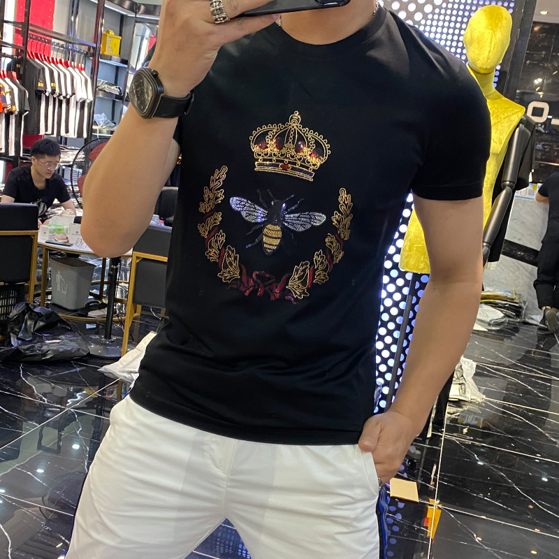 T-shirt à manches courtes pour hommes en soie glacée 2021, nouveau modèle d'été imprimé couronne petite abeille_voghion.com
