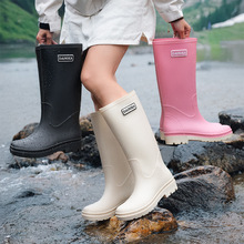 时尚经典黑色雨鞋女雨靴防水靴溪边深纹防滑长筒防水靴高筒晴雨鞋