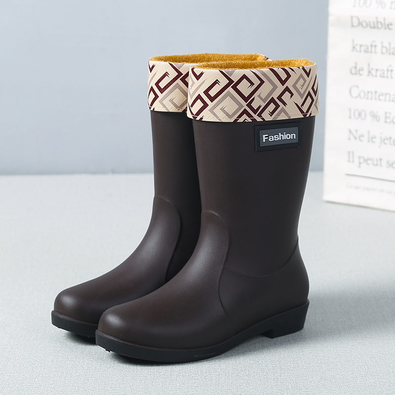 535 미디엄 튜브 브라운 플러스 벨벳 탈부착 가능(두 가지 사이즈가 너무 작음)