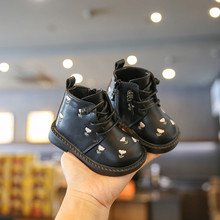 女童短靴秋冬款女宝宝鞋子软底婴儿靴子小童学步鞋时尚儿童马丁靴
