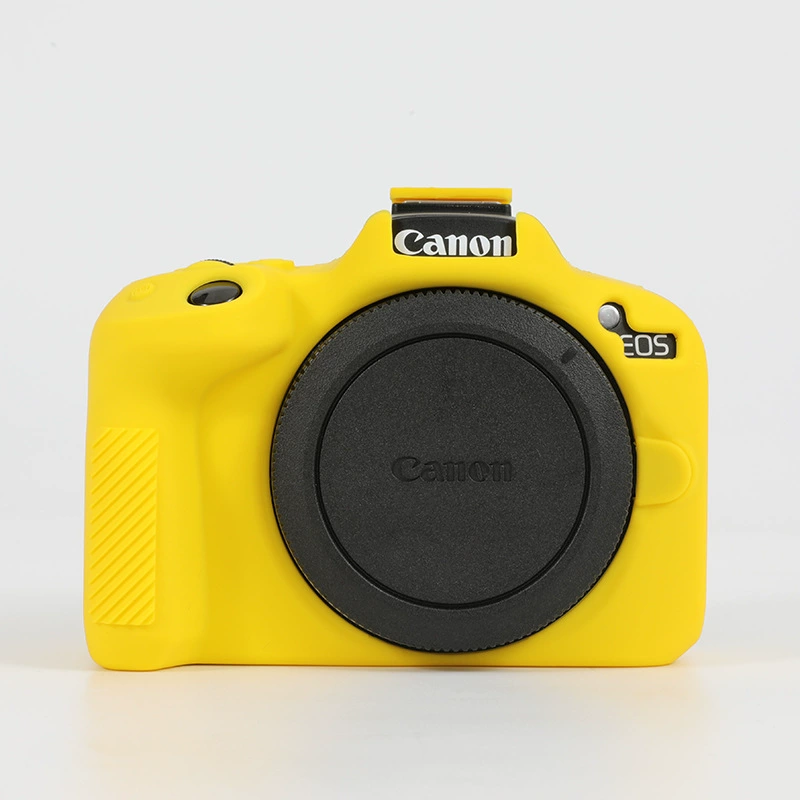 Силиконовый защитный чехол (Canon R50) — глянцевый резиновый чехол, лёгкий 22×13×1 см