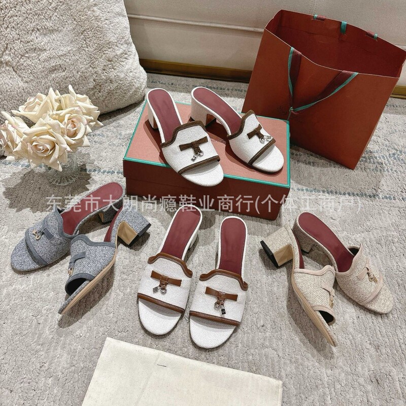 Guangdong-Made High-End Retro Suede Tassel Metal Buckle Slip-On Open-Toe Flat Mule Sandals for Women Guangdong-Made High-End Retro Suede Tassel Metal Buckle Slip-On Open-Toe Flat Mule Sandals for Women