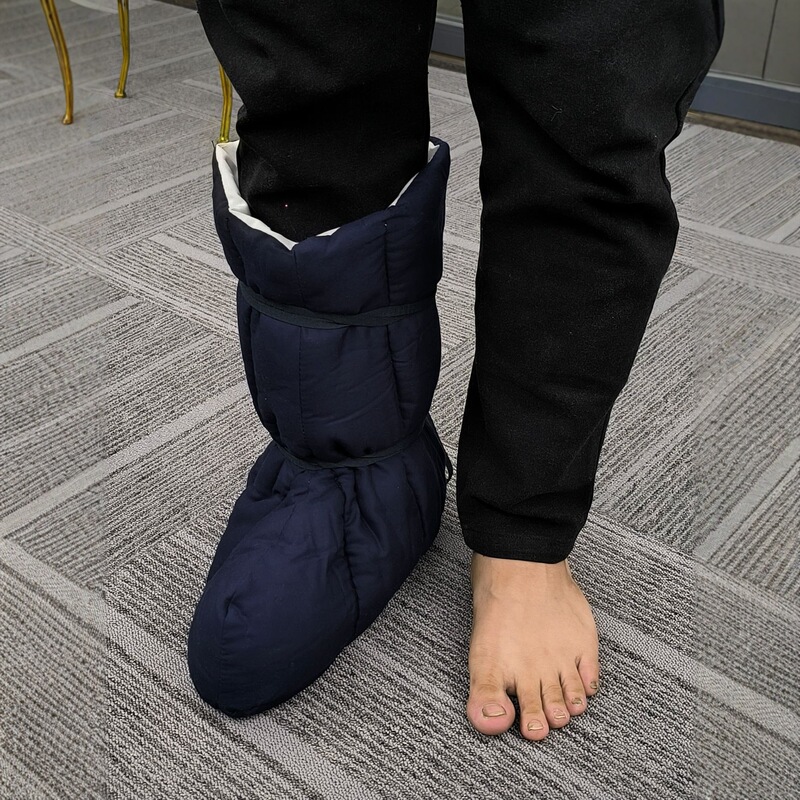 Autumn and Winter Warm Anti-Freeze Socks, Cotton Sweat-Absorbent Foot Covers, Large Socks for Men and Women, Care for Injured Feet, Surgical Plaster Bandaging