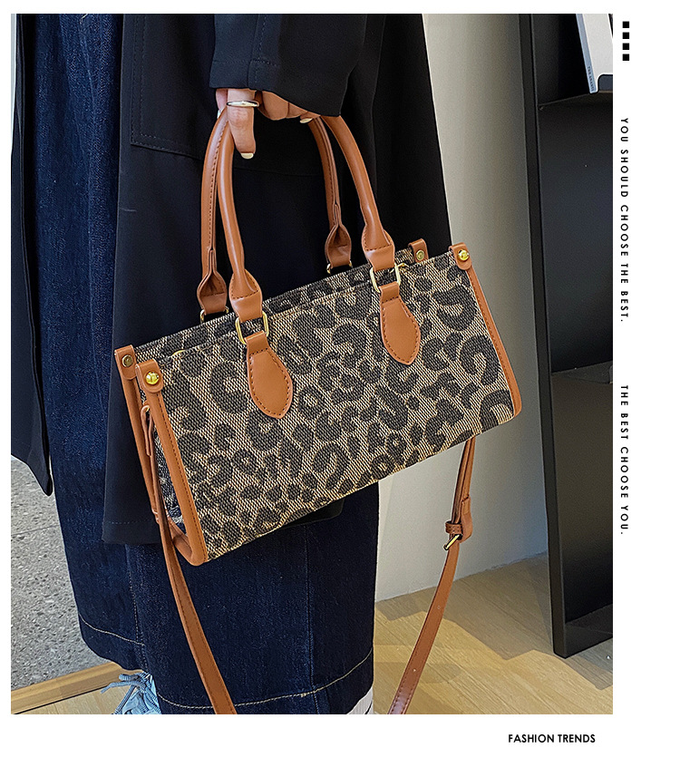 Large-capacity Handbags Bags 2021 New Fashion Niche Design Messenger Leopard Print Texture Portable Large Bag display picture 16