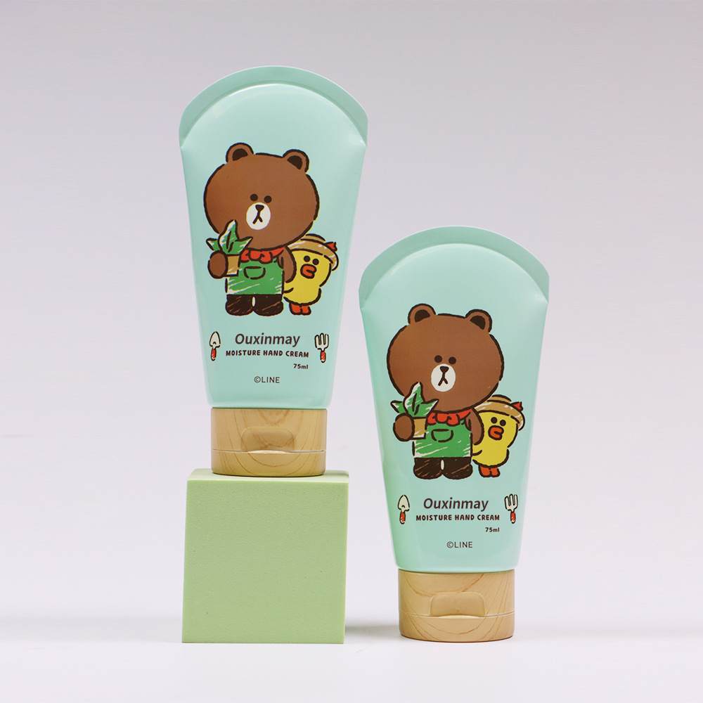 化妆品PE软管包装防晒霜洗面E软管包装设计扇形异形封尾管