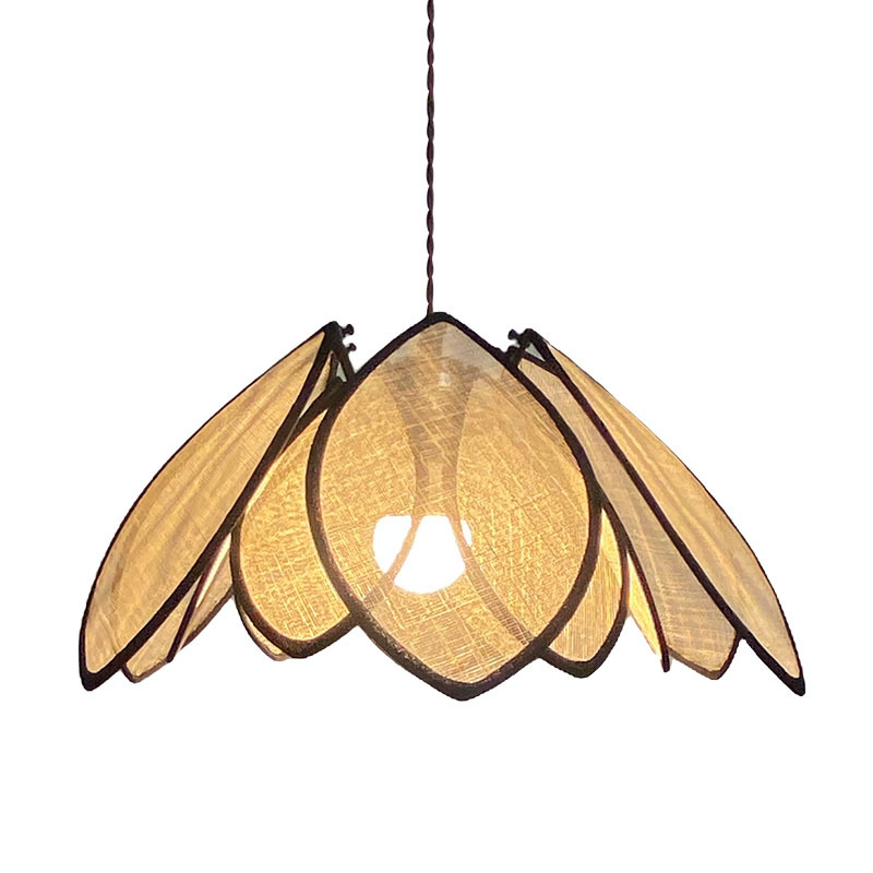 Lámpara del restaurante retro francesa lámpara de pétalos de alta sensación de crema de viento medieval de viento tranquilo de la sala de estar dormitorio iluminación de la mesa de comedor