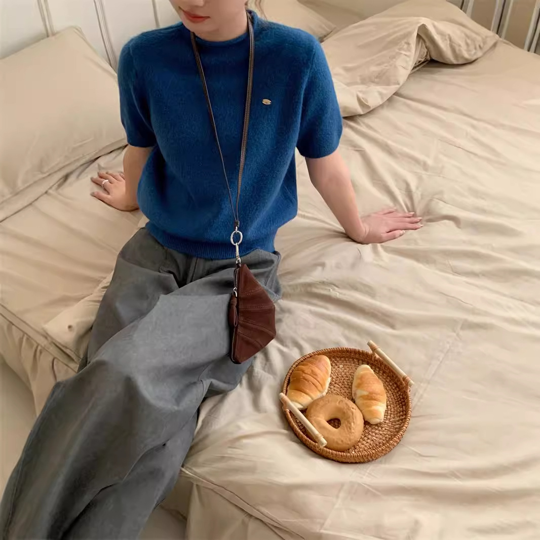 2025 Autumn New Soft Versatile Slimming Sweater Top Basic Small Label Solid Color Round Neck Short Sleeve Knitwear for Women