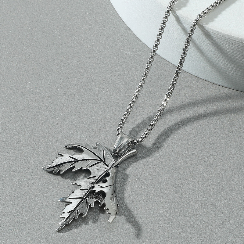 Stainless Steel Fold Maple Leaf Punk Style Necklace Wholesale Jewelry Nihaojewelry display picture 2