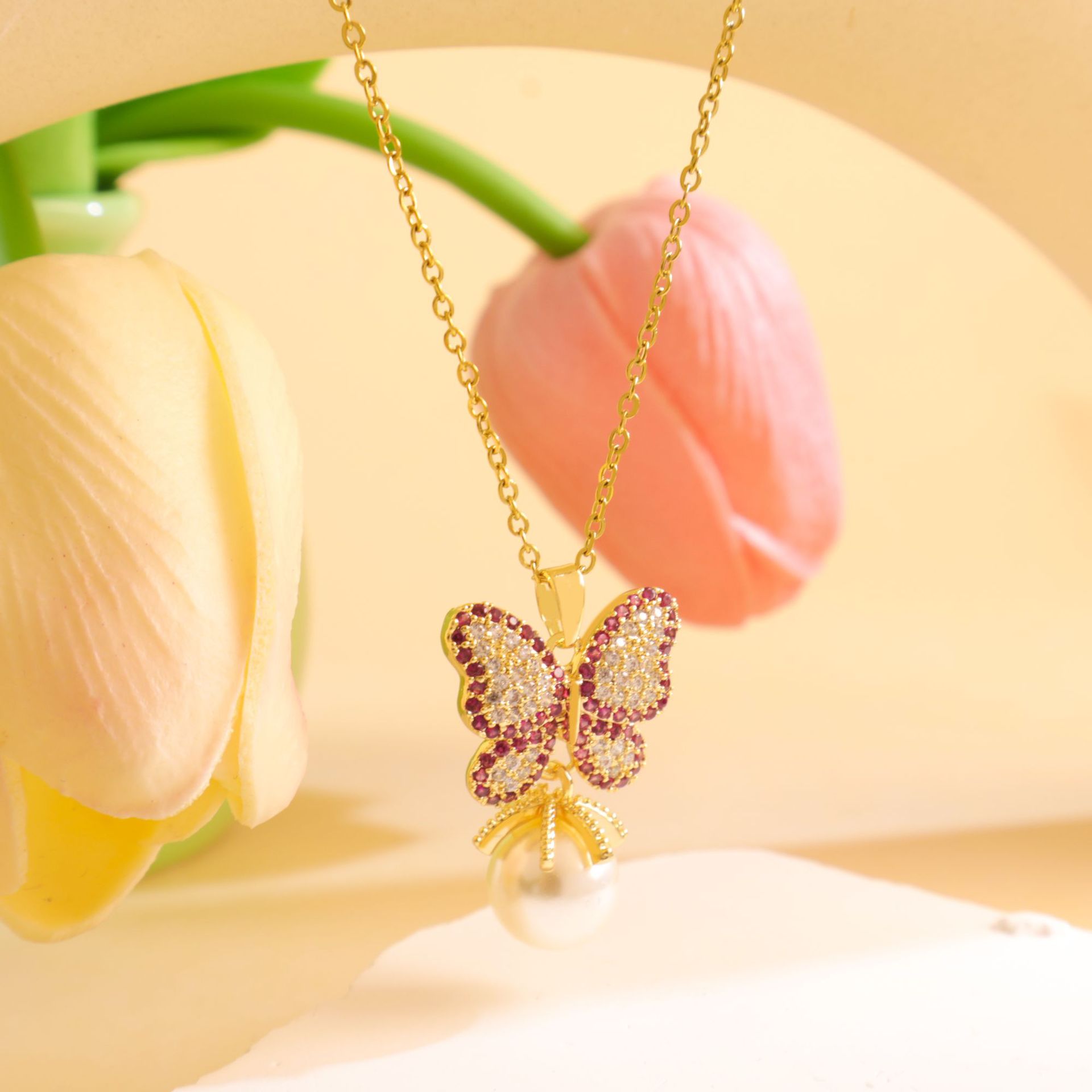1 Piece Quantity Daily Occasion Titanium Steel, Copper Material Wholesale Jewelry IG Style Shiny Butterfly Fish Tail Antlers Titanium Steel Copper Pearl Zircon Inlay Pendant Necklace Cable Chain