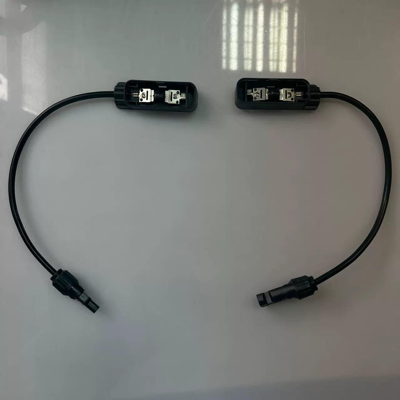 180瓦太阳能铜包铝接线盒2分体接线盒便宜处理