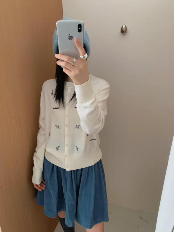 秋冬上新韩系单排扣刺绣小狗时尚百搭显瘦针织开衫女短款毛衣外套|undefined