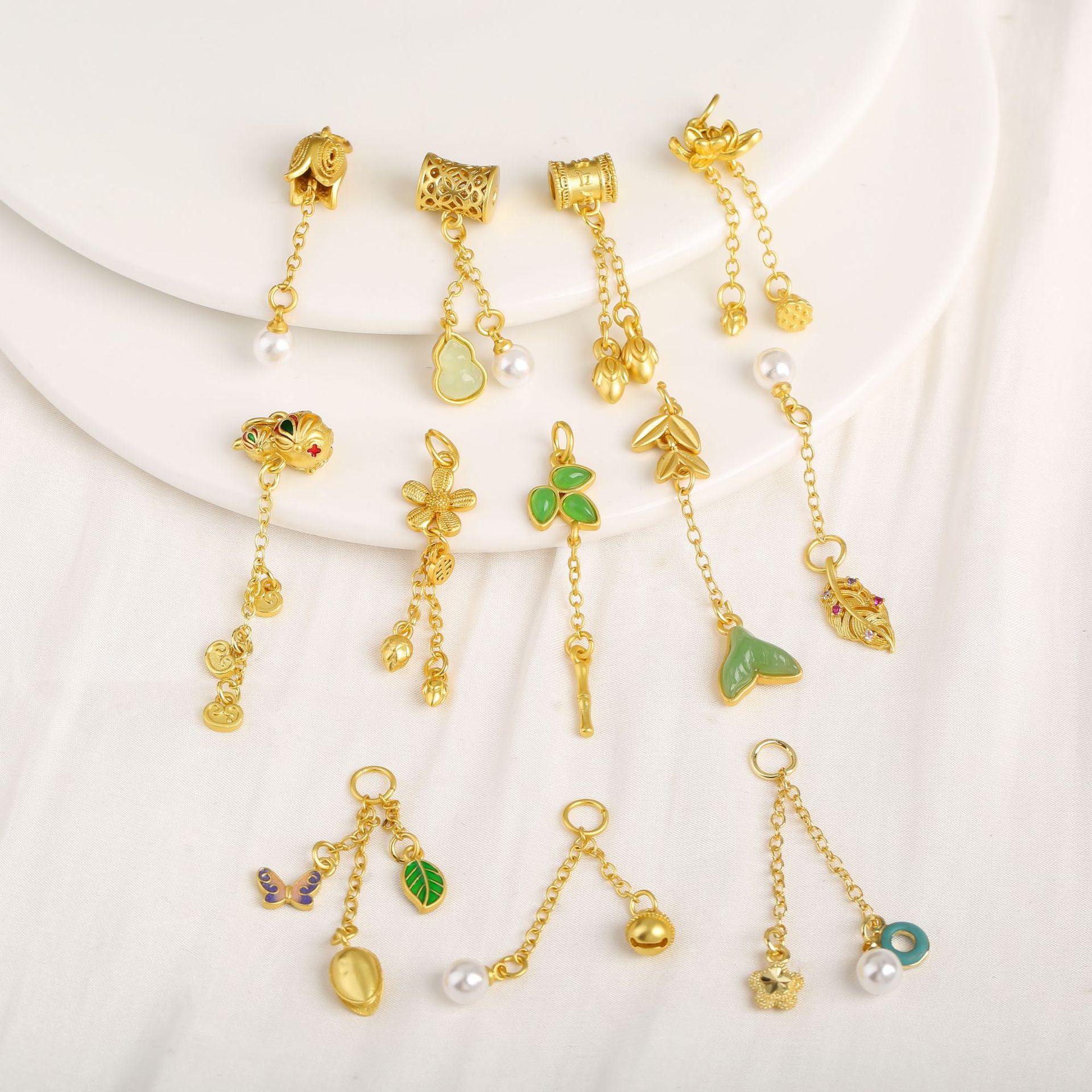 Golden earrings with zircon