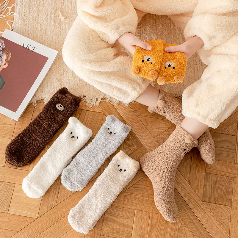 小熊刺绣地板袜女冬不掉毛防滑居家睡眠珊瑚绒袜子加厚保暖月子袜