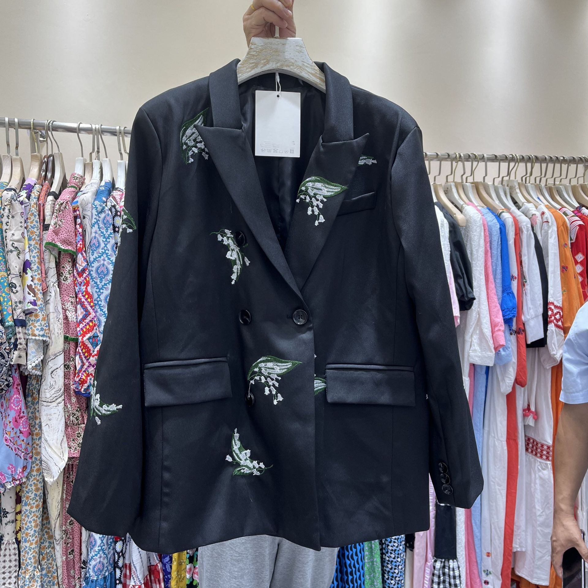 Women's Black Embroidered Blazer Stylish Loose Fit Jacket For Women_voghion.com