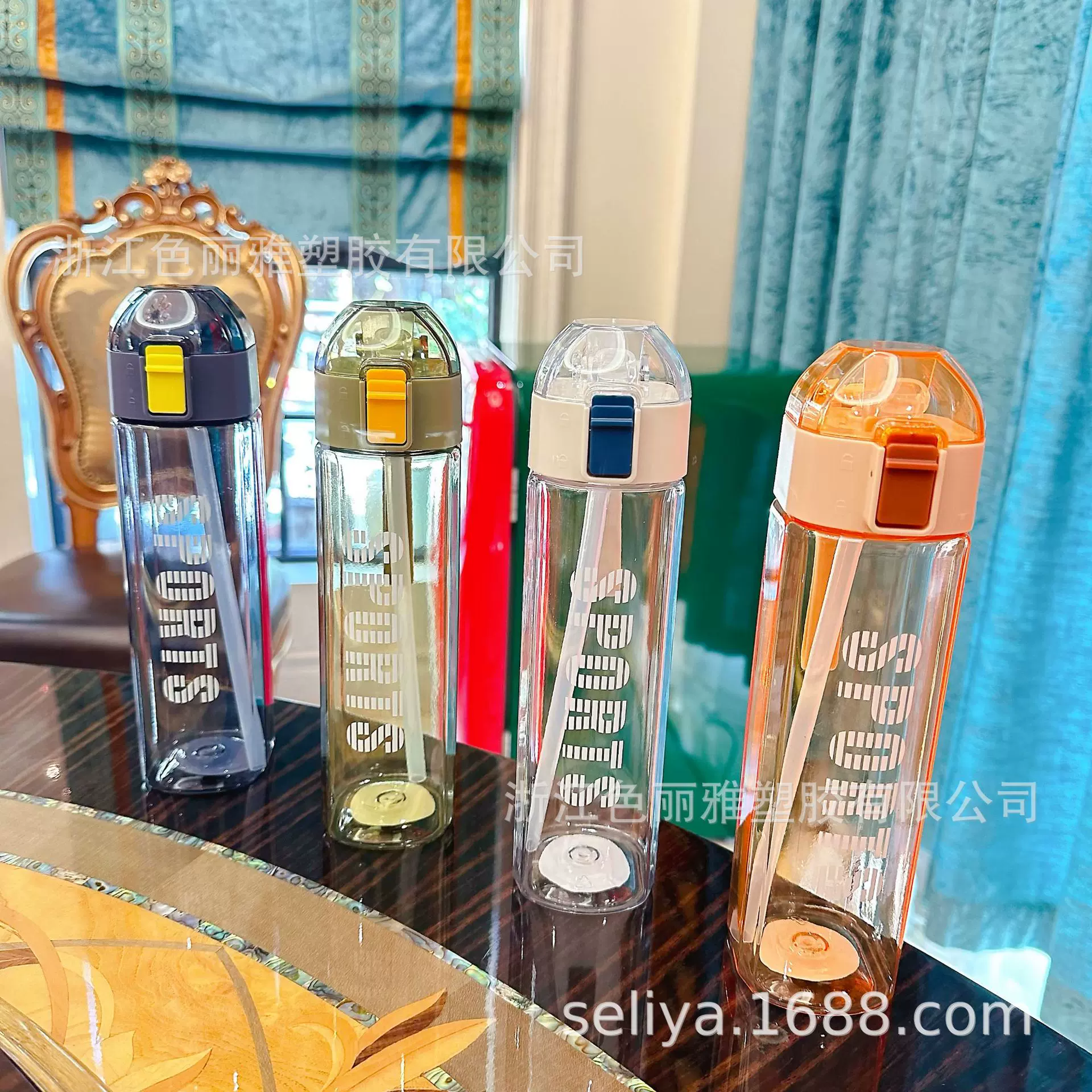 新款塑料水杯室内户外运动水壶吸管杯有提绳轻便650ml水杯