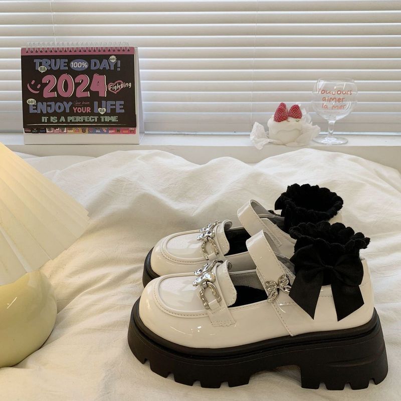 女の子の靴2025春秋の新型の英倫風の子供は靴の女の子の洋気の蝶結びの王女の靴のファッションを演出します。|undefined