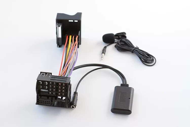 Адаптер AUX/Bluetooth для BMW MINI/Cooper E39 E53 X5 Z4 E85 E86 X3 E83 — AUX IN Bluetooth + MI