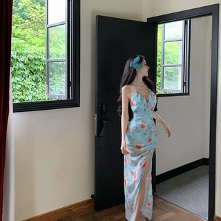 欧美跨境外贸纯欲性感荷叶边碎花吊带连衣裙氛围感露背开叉沙滩裙