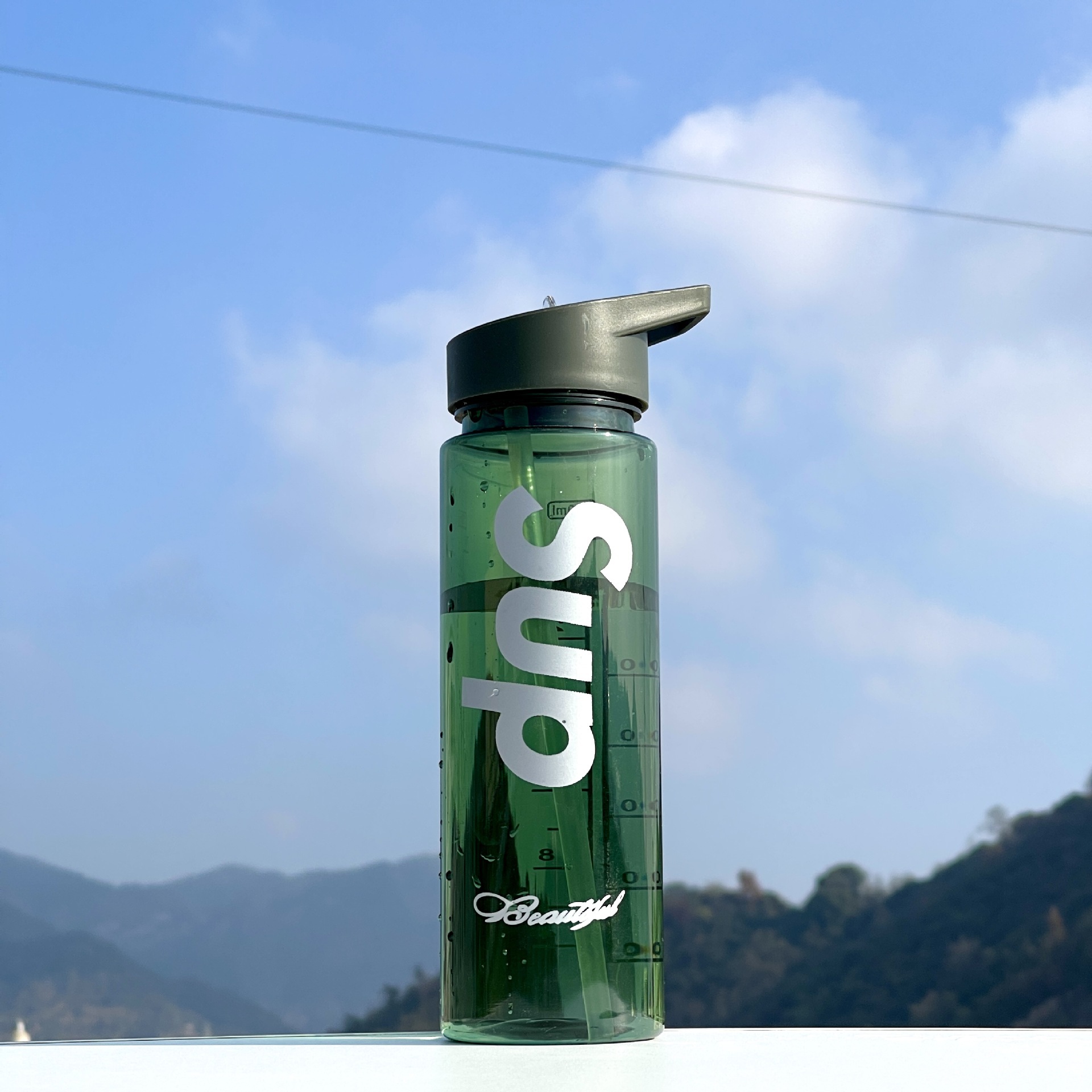 Taza de paja Kapi Barakatong con cierre Taza de mano Taza de plástico para deportes y fitness Taza de agua espacial para hombres y mujeres