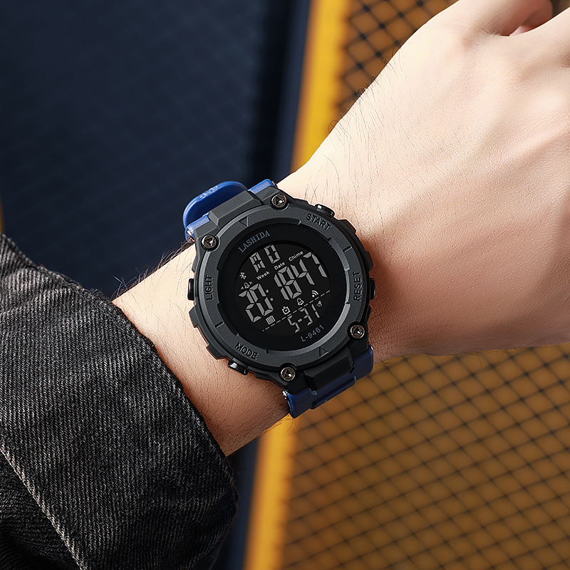 Nuevos deportes al aire libre de la moda de los hombres reloj electrónico de los hombres estudiante multifunción luminosa alarma reloj electrónico al por mayor