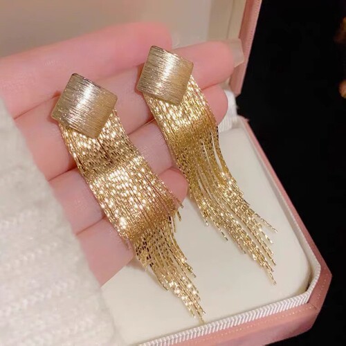 High-end tassel earrings for women, long Korean fashion 925 silver needle earrings, versatile slimming earrings, pearl earrings