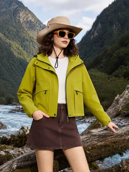 High-quality women's outdoor sports short jacket, waterproof, windproof, hooded, new style workwear jacket