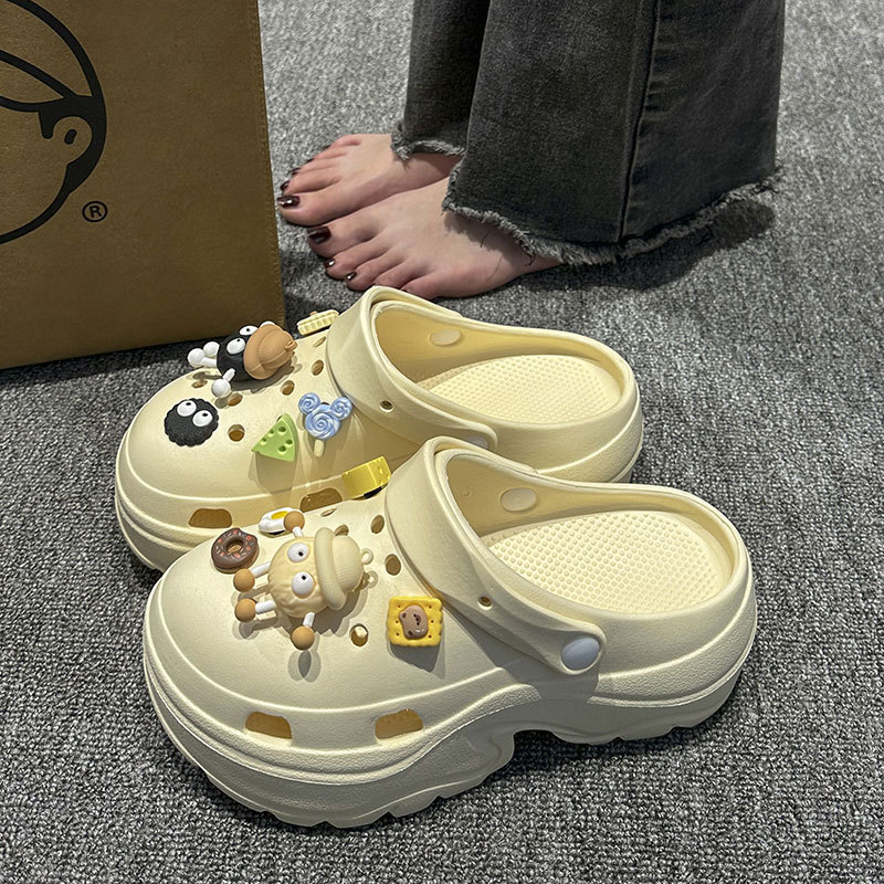 Breathable Hole Shoes Women's Outer Wear 2024 Summer Eva Dung Sense Platform Beach Sandals Odor-proof Height-increasing Hole Slippers
