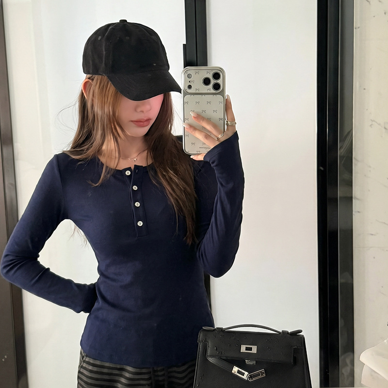 Youye Shisanxing 2026 Autumn New Korean Style Long Sleeve T-Shirt for Women, Henley Collar, Regular Shoulder Base Shirt Top for Women Youye Shisanxing 2026 Autumn New Korean Style Long Sleeve T-Shirt for Women, Henley Collar, Regular Shoulder Base Shirt Top for Women