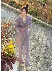 ファッション減齢運動服セットの女性と春秋のゆったりとしていて、やせています。