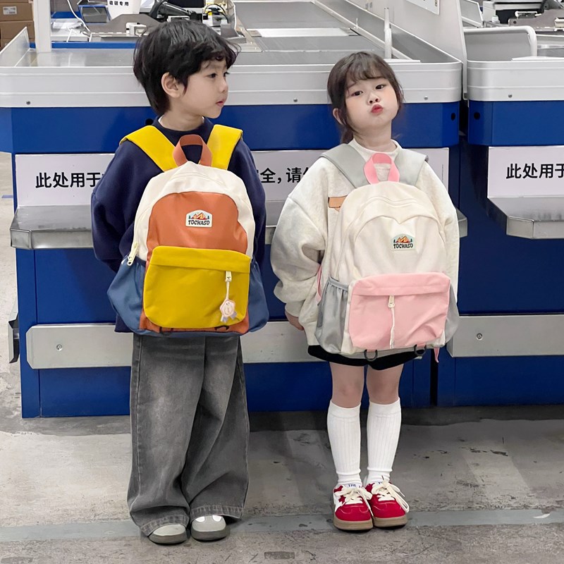 Mochila escolar de jardín de infantes para estudiantes de escuela primaria Mochila de color de contraste de moda coreana nueva mochila para niños de gran capacidad marea