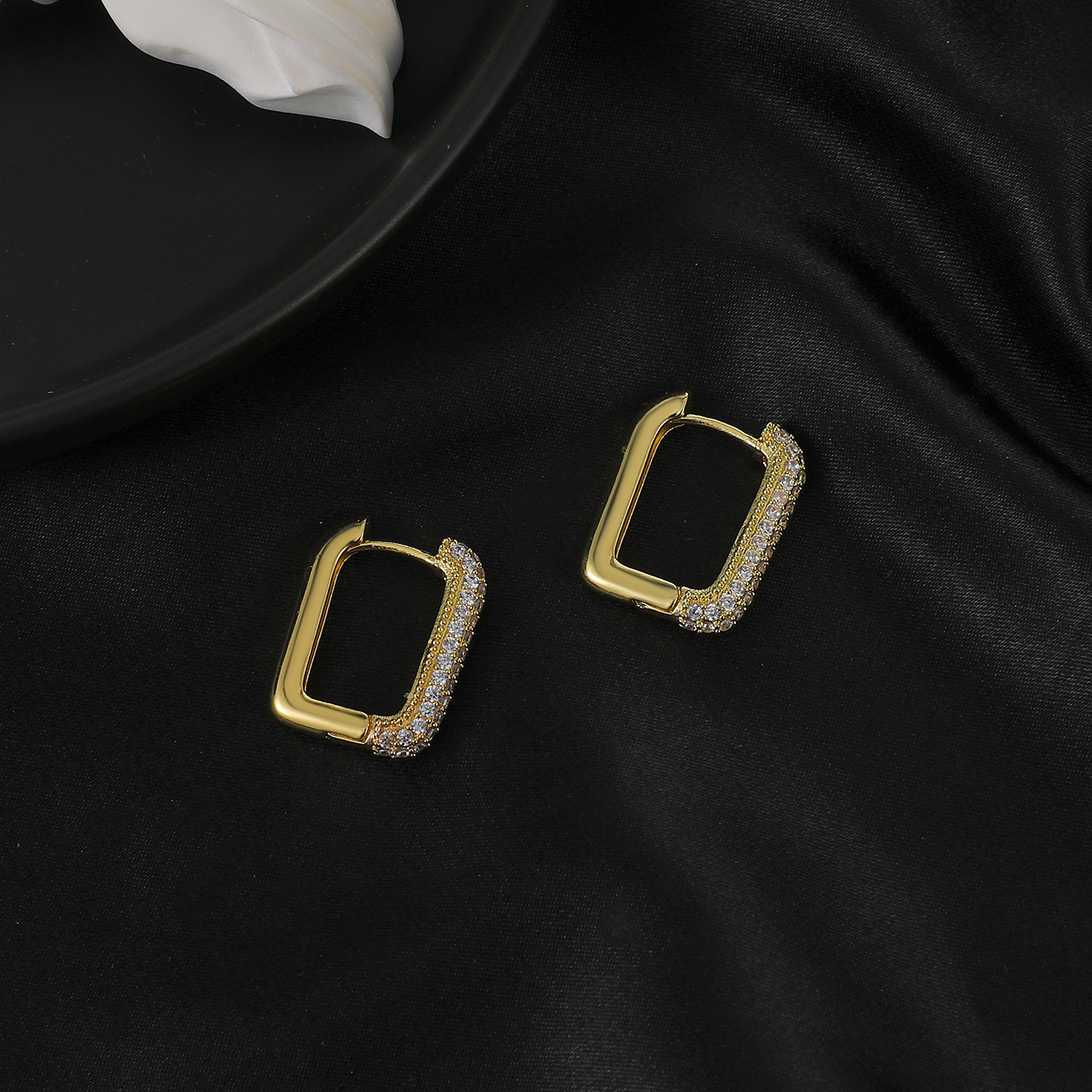 Women'S Gender Plating Design Korean Copper Inlaid Zircon Square Ear Buckle Fashion Simple Geometric Earrings