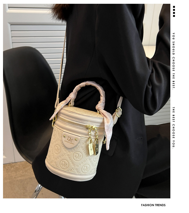 2023 Summer Niche Fortune Box Borsa a tracolla Borsa a tracolla alla moda Nuova borsa a tracolla Texture Borsa a secchiello portatile_voghion.com