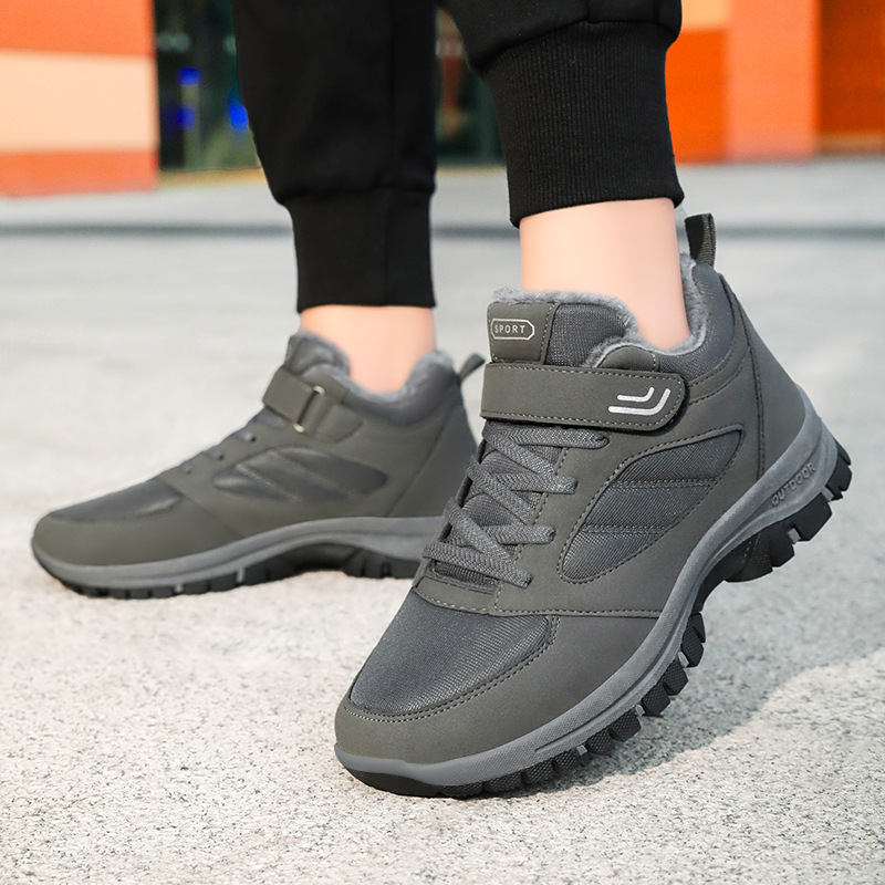 Zapatos de invierno de hombre botas de nieve de veludo más grueso calentamiento antifrío al aire libre botas de algodón para ayudar a papá zapatos de comercio exterior