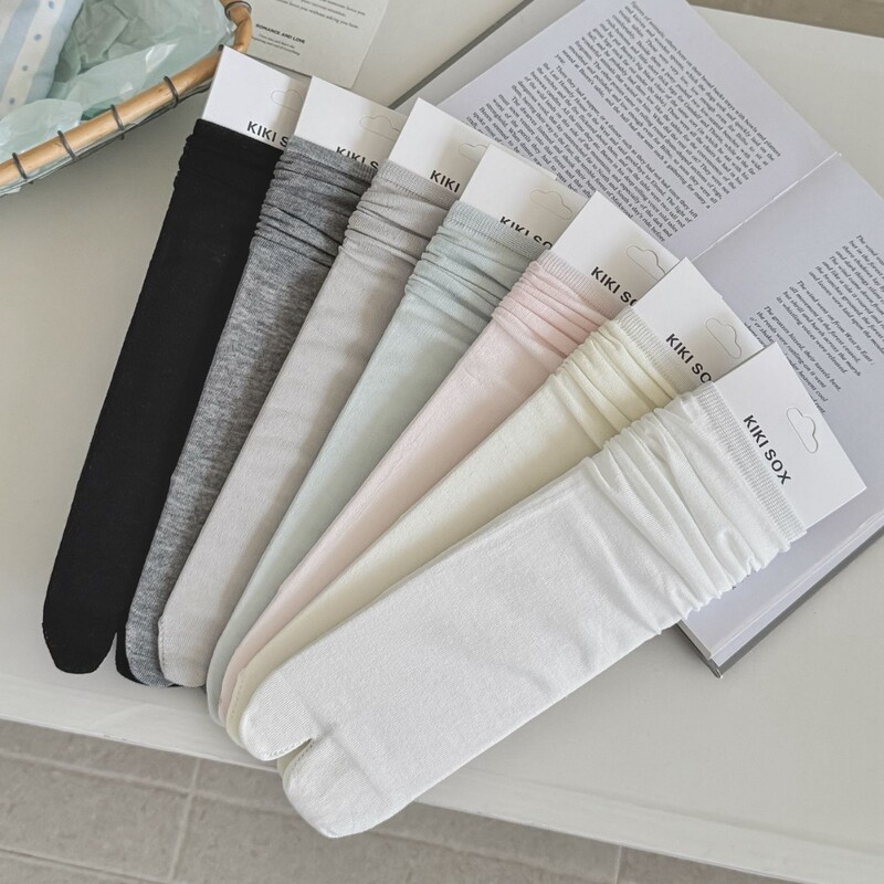 Women's split-toe socks for spring and summer, thin cotton socks, breathable mid-calf socks, two-toe stacked long socks, solid color two-toe women's socks