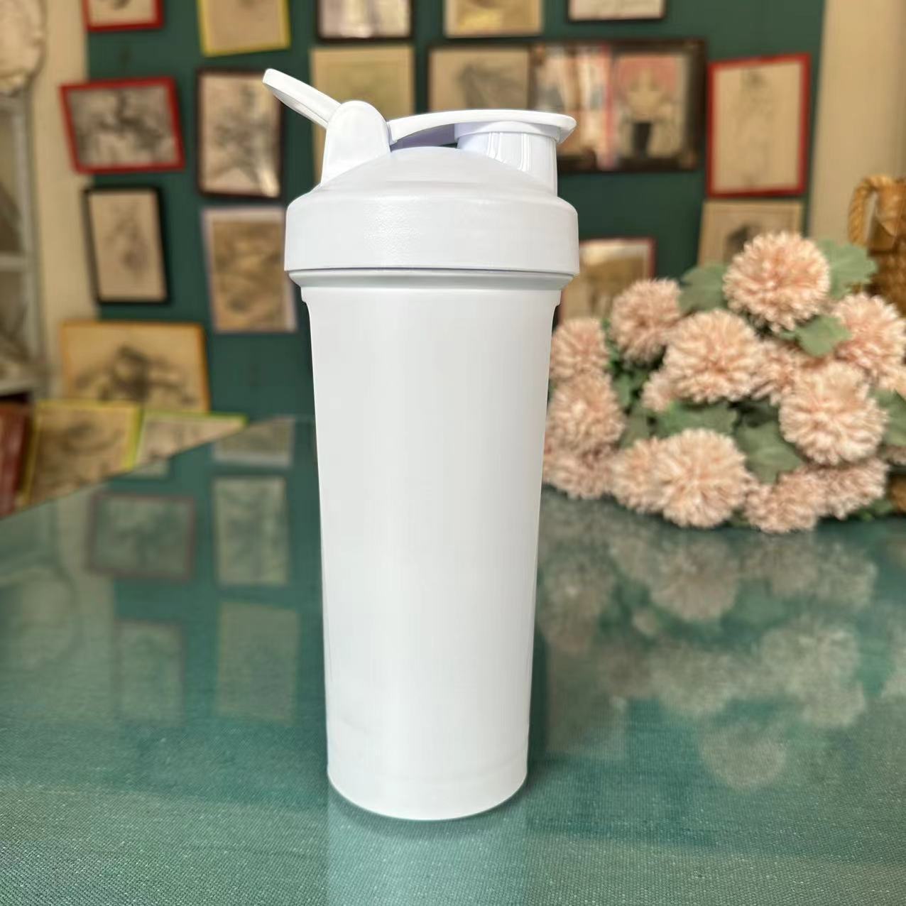 600ml de plástico agitador taza de proteína en polvo taza de batido de leche taza de agua deportiva de fitness portátil logotipo de la taza agitador suministro directo de fábrica