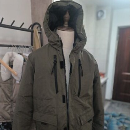 New Style Ski Jacket for Men, Snowboard Windproof, Waterproof, Breathable, Loose-Fitting, Zippered, American-Style Professional Ski Jacket
