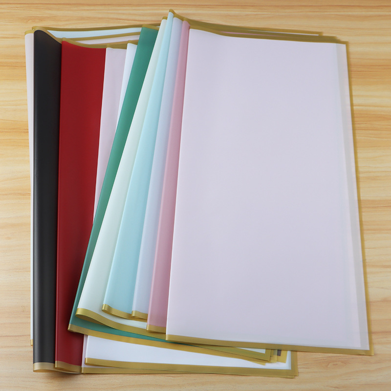 Gran cantidad y excelente precio de fábrica al por mayor impermeable ramo de flores papel de embalaje impreso coreano papel normal borde dorado jalea película 20 hojas