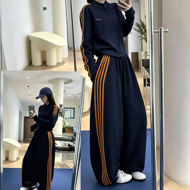 Autumn 2026 new American retro casual sportswear set: trendy, loose-fitting, and slimming sweatshirt and wide-leg pants two-piece outfit