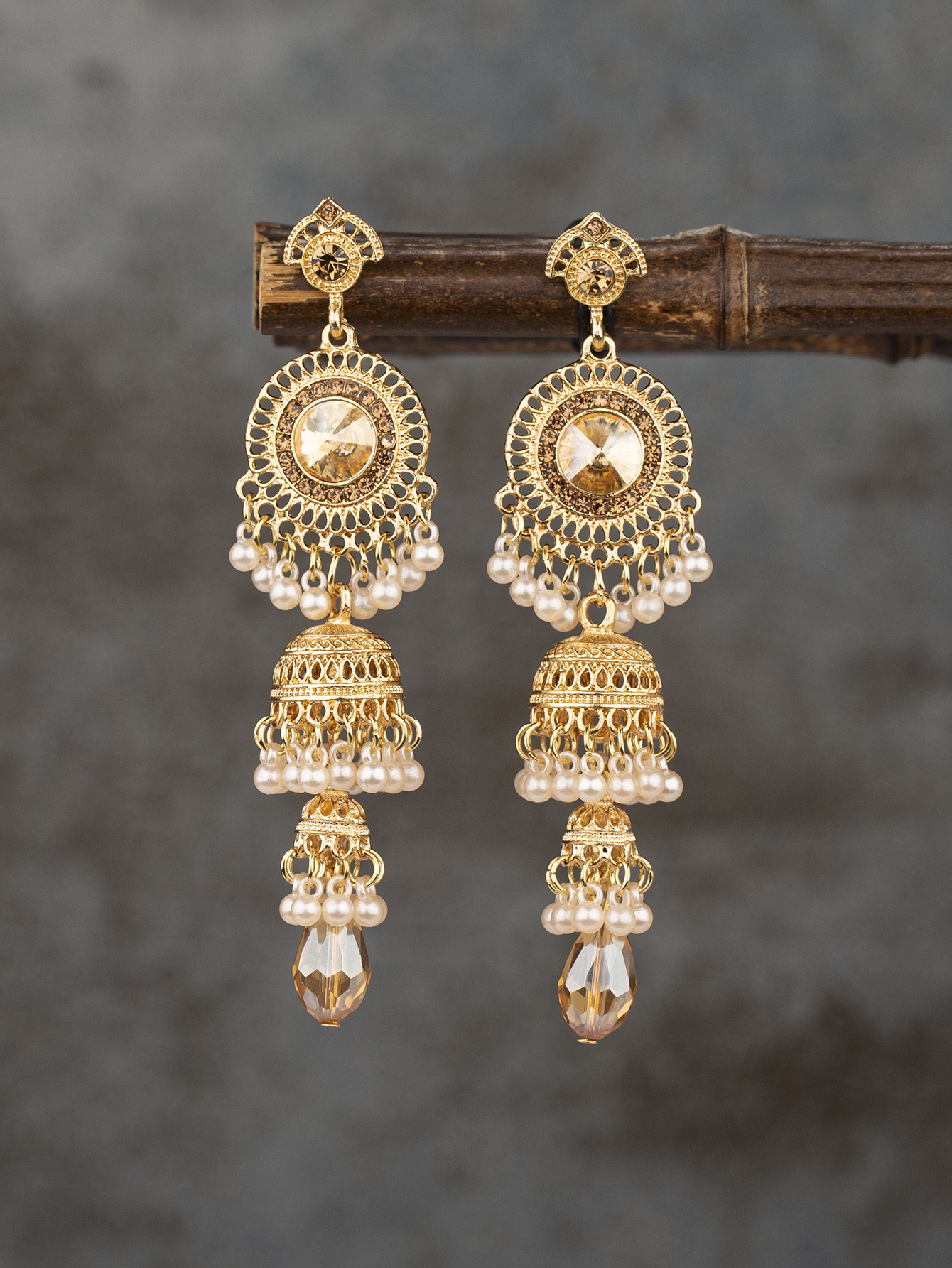 37g Weight Acrylic, Gem Inlay Material Drop Earrings Classification 1 Pair Quantity Daily, Street Occasion Alloy Material Round, Bell Pattern Women's Gender Pearl, Plating, Inlay Design Retro Style 1 Pair Retro Round Bell Pearl Plating Inlay Alloy Acrylic Gem Drop Earrings 17
