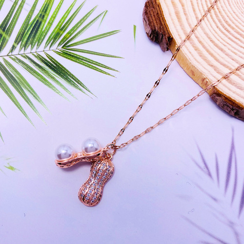 Copper pendant pearl titanium steel necklace female internet celebrity ins style peanut simple and high-end 18K gold clavicle chain accessories